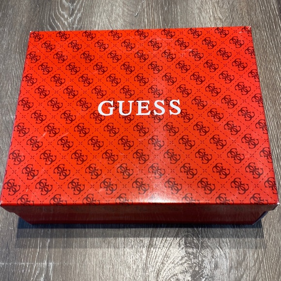 Guess Purple Multi peep toe ankle cuff sandals 4 1/2 heel. Leather/man made sole - Picture 8 of 8